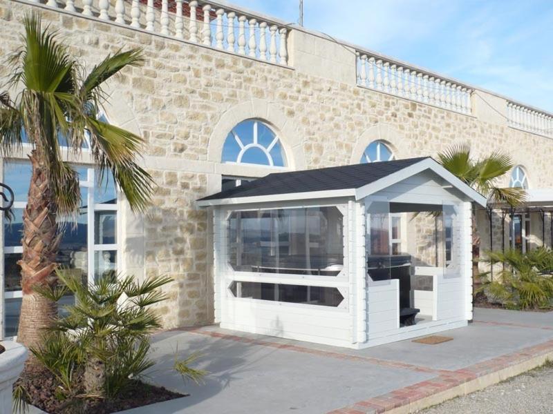 瓦卢贝尔城堡酒店 Saint-Jean-de-Fos 外观 照片